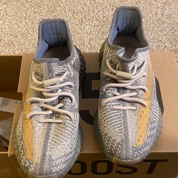 Adidas Yeezy Boost 350 V2 in Blue and Tan - Picture 2 of 4